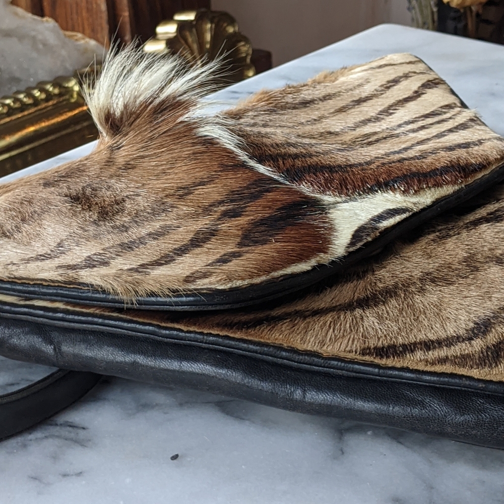 COPY - Vtg Antelope Hide Tiger Print Triangle Cro…